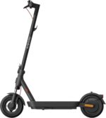 Xiaomi E-Scooter 4 Lite, 4 Pro Plus, 4 Ultra, 5 Elite, 5, 5 Pro oder 5 Max mit Deutscher Straßenzulassung (max 20km/h, bis zu 70km Reichweite und 25% Steigung, Luftreifen, Dual-Bremsen, Display, App)